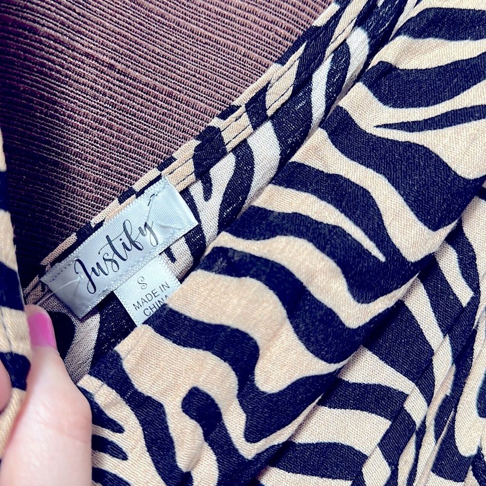 Brand New With Tag• MAXI DRESS